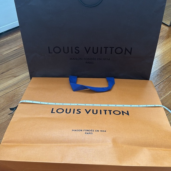 Luxury paper shopping totes - Picture 4 of 7